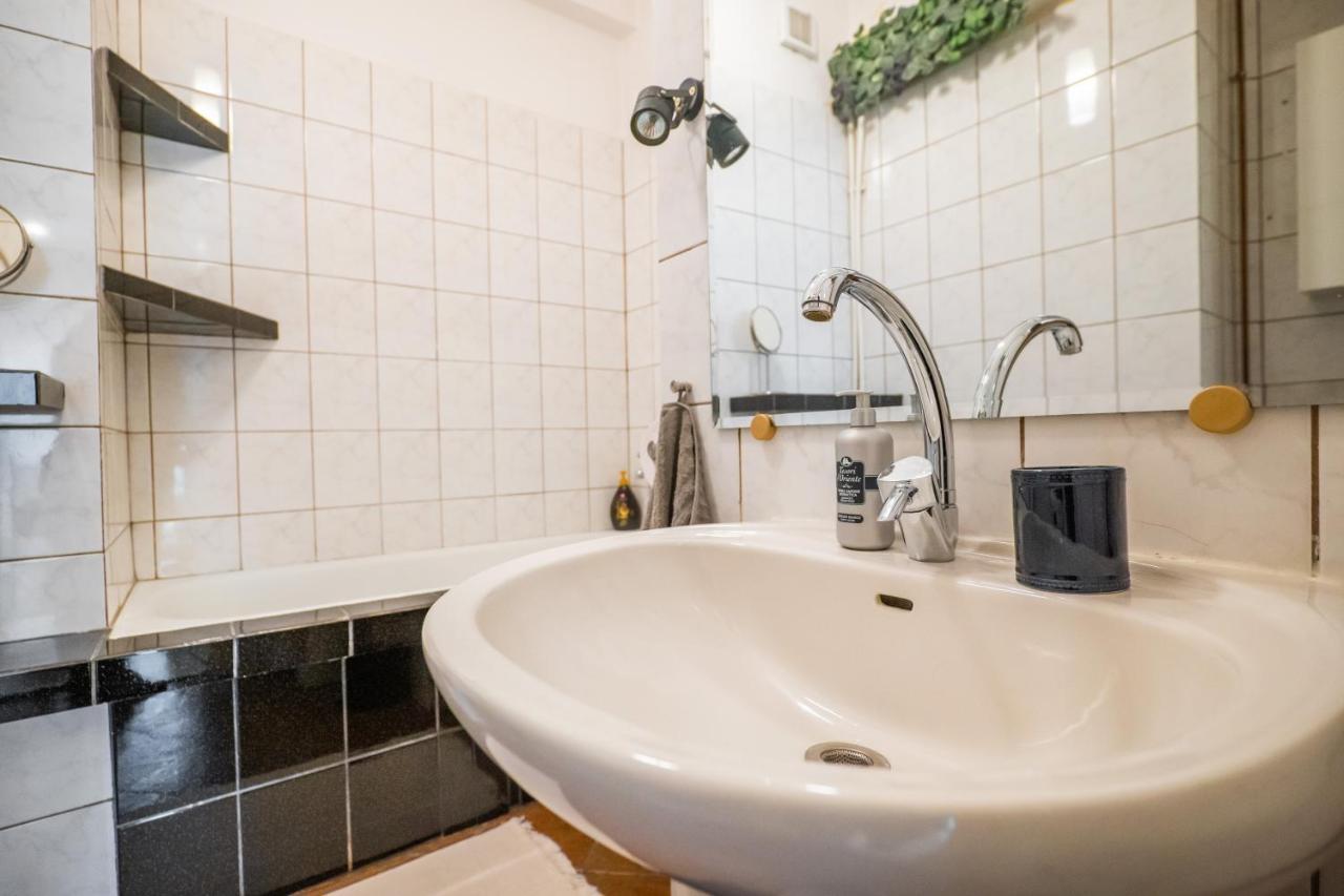 Bucharest Cozy Studio エクステリア 写真